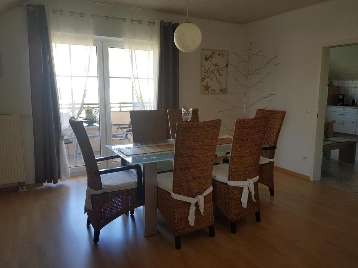 Ferienwohnung Toni Mit Balkon Und Garten Pemfling Exteriér fotografie